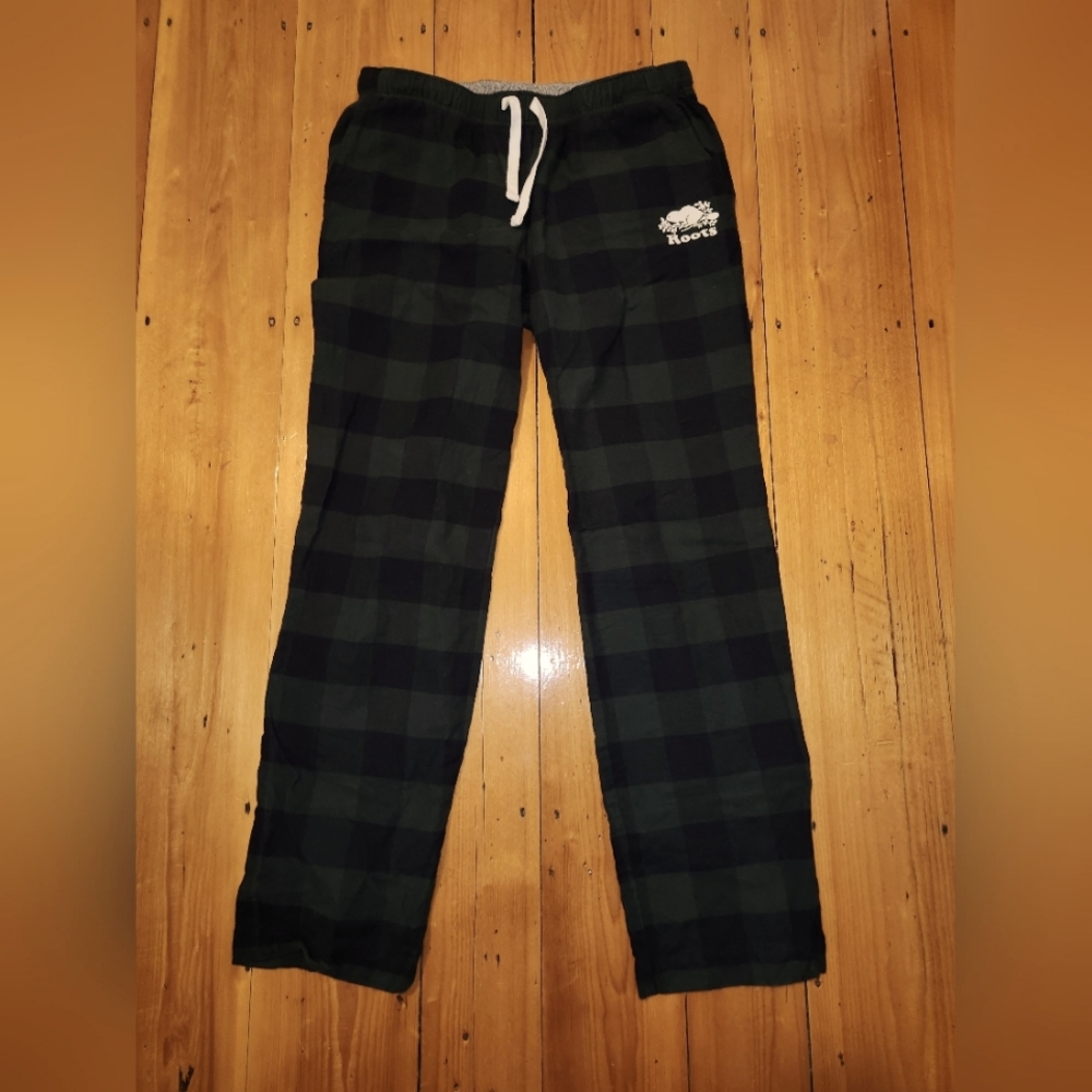 Roots size S flannel pajama pants black and green